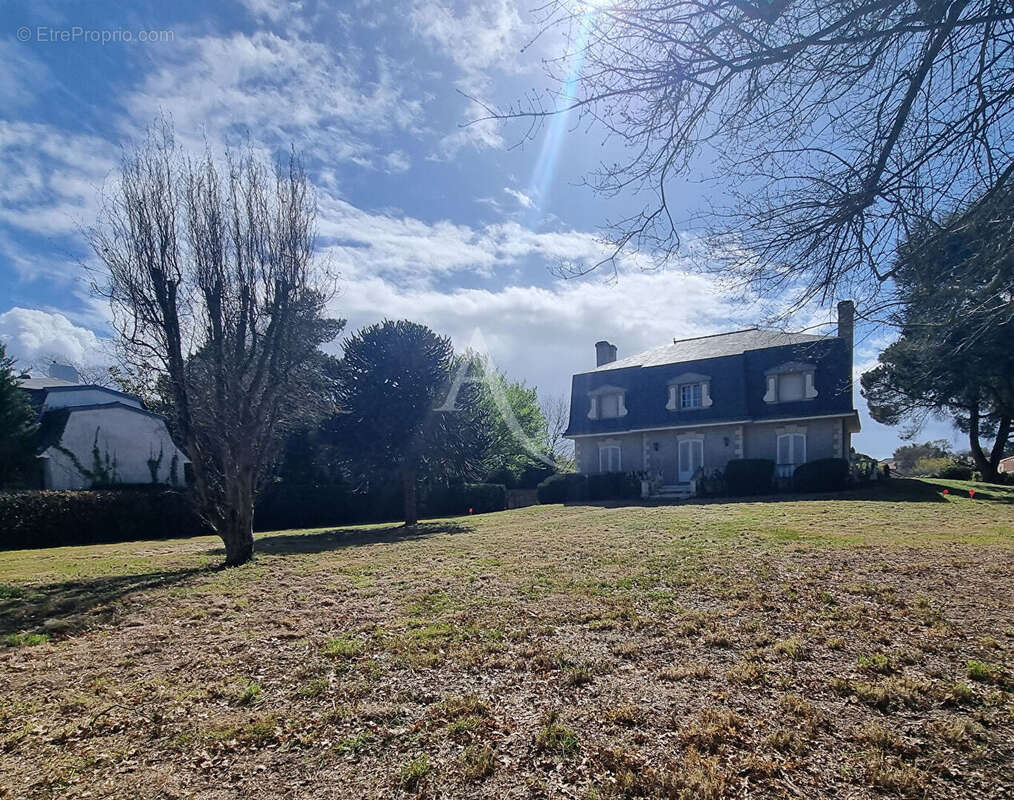 Maison à SAINT-SEBASTIEN-SUR-LOIRE