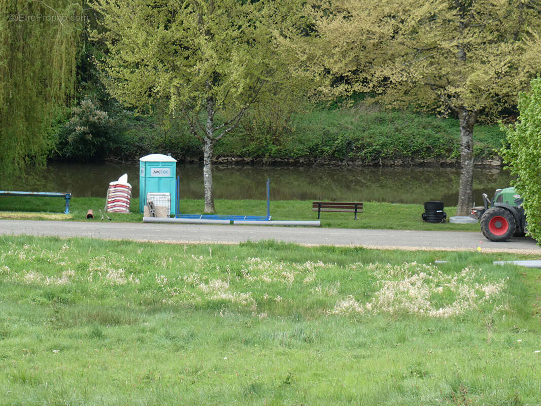 Maison à AMBRIERES-LES-VALLEES