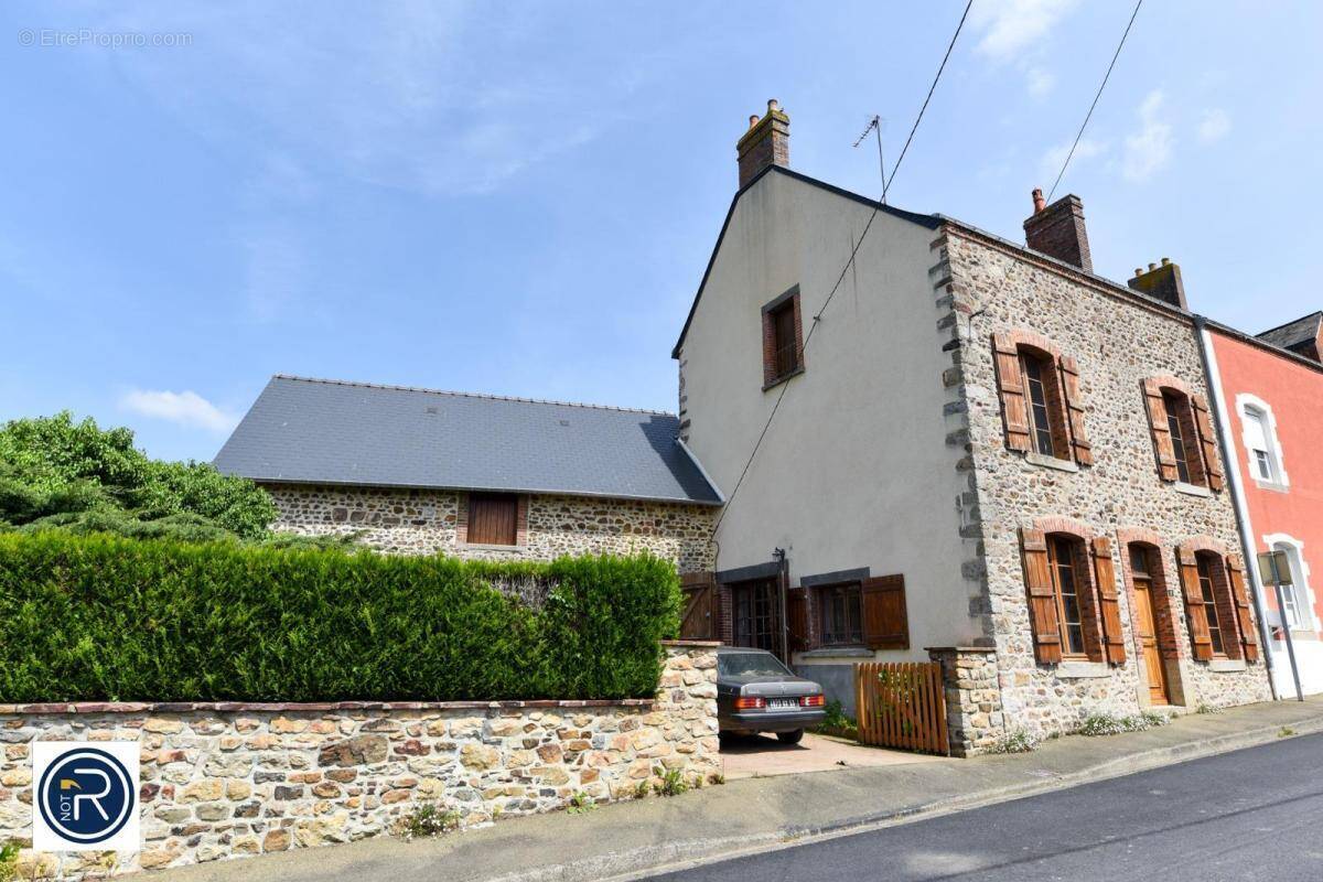 Maison à SAINT-CENERE