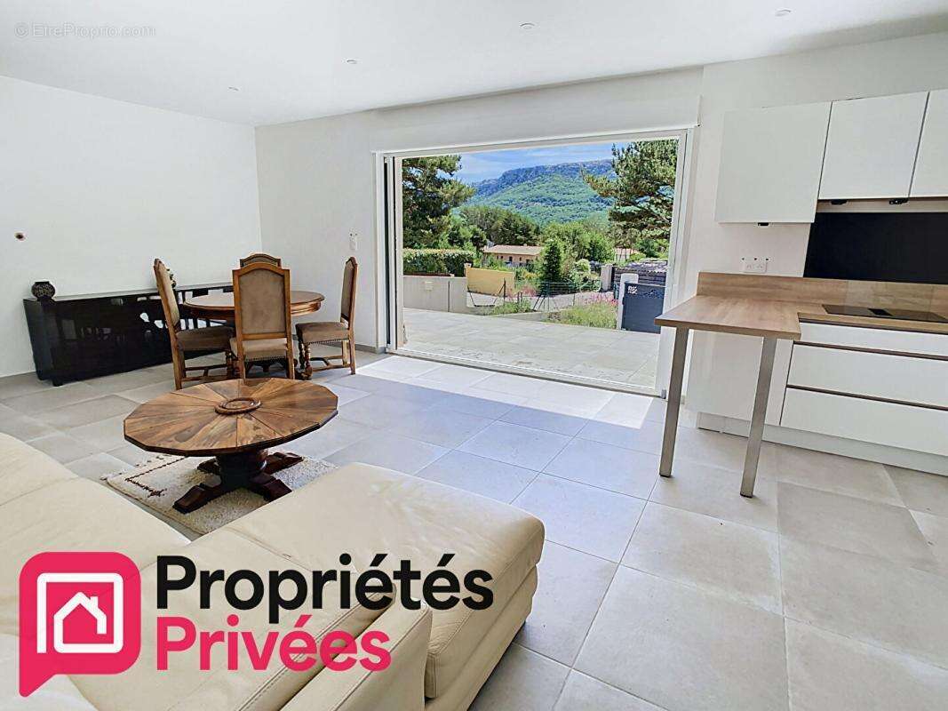 Maison de plain-pied prête à vivre avec vue exceptionnelle sur la Sainte-Baume - photo 2