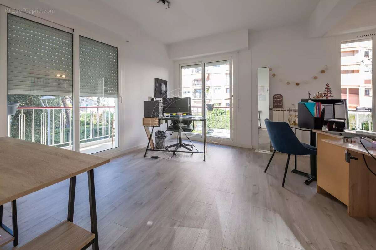 Appartement à CAGNES-SUR-MER
