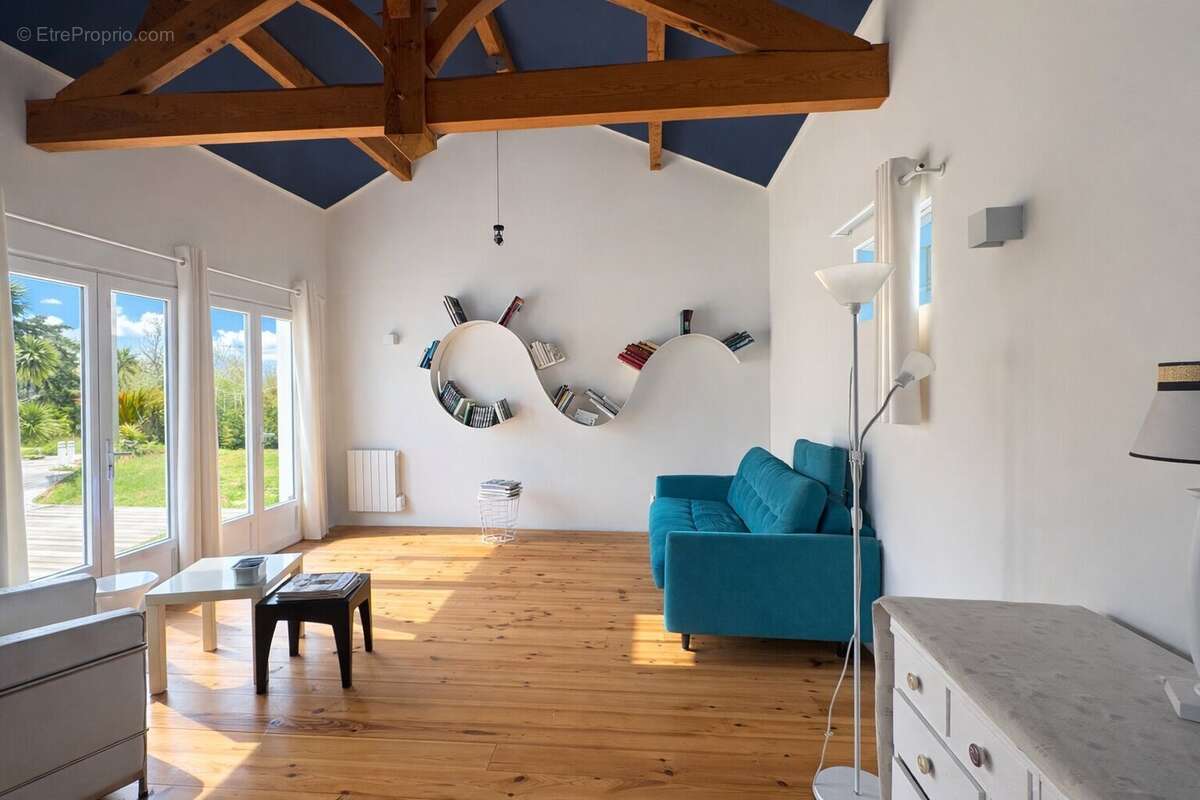 Propriété de caractère avec dépendances et piscine  Domaine de 3 hectares au calme absolu - photo 32