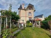 Maison à DONVILLE-LES-BAINS