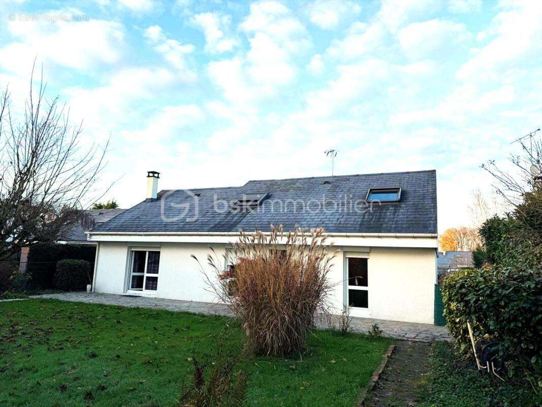 Maison à COURCOURONNES