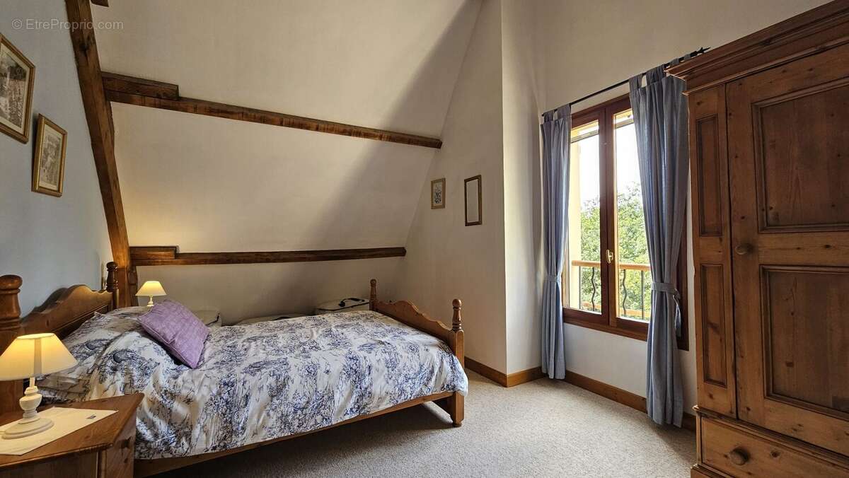 Maison à LE BUISSON-DE-CADOUIN