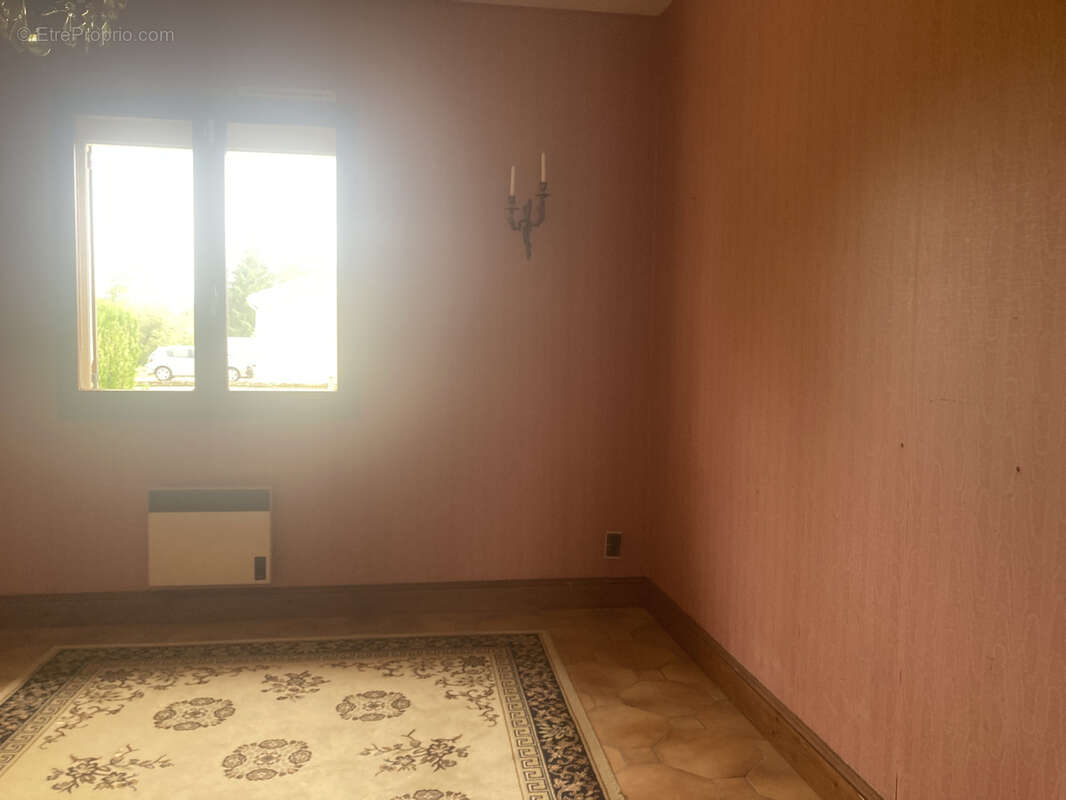 Maison à LA TOUR-BLANCHE