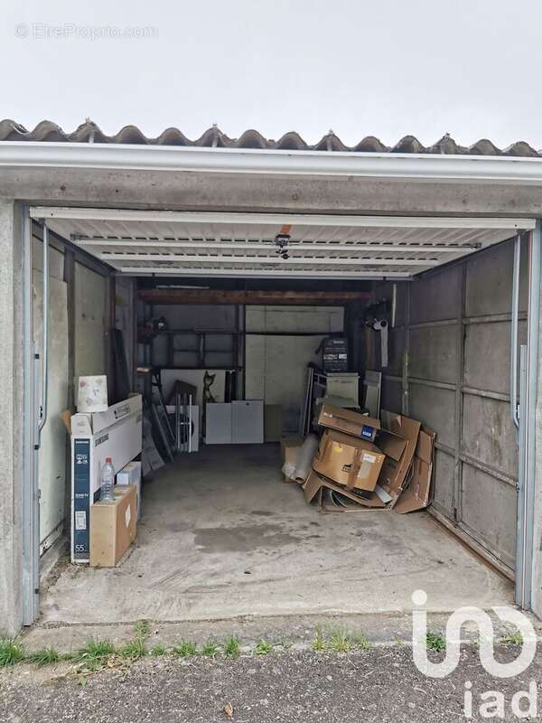 Photo 2 - Parking à LIMOGES