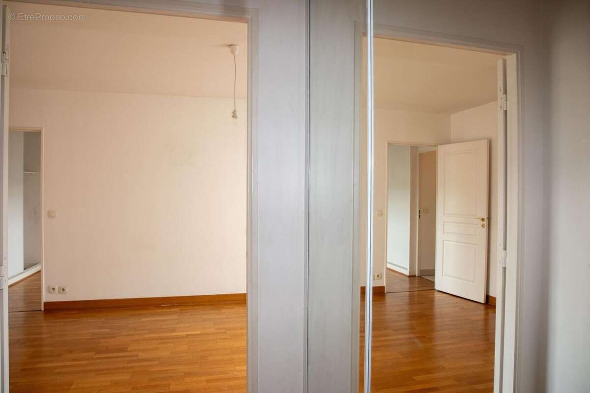Photo 9 - Appartement à POISSY