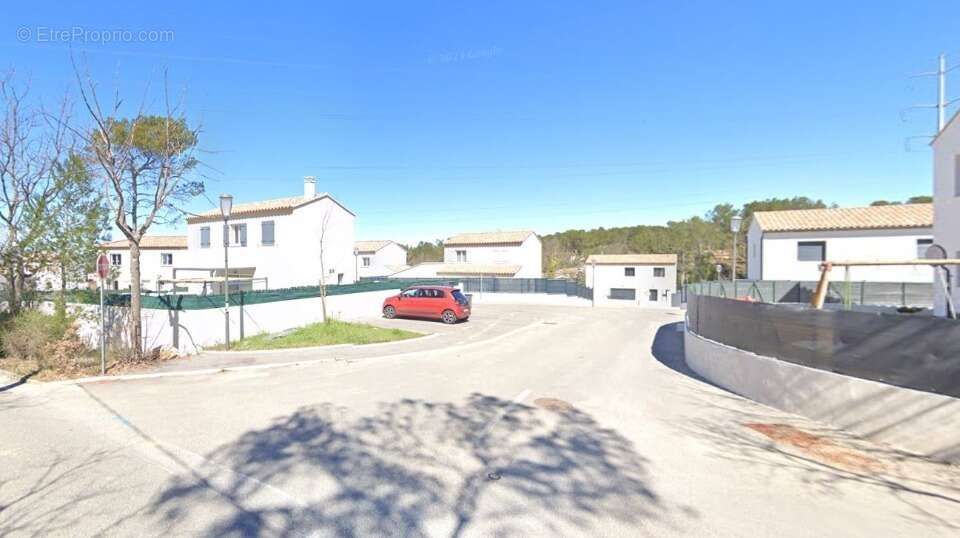 Terrain 539 m² à Rocbaron  - photo 3