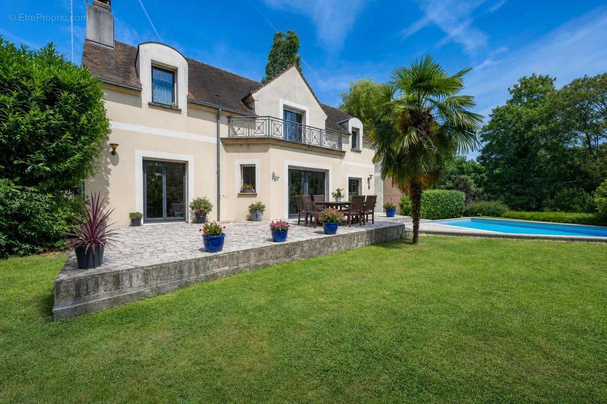Maison à CHAMPAGNE-SUR-OISE