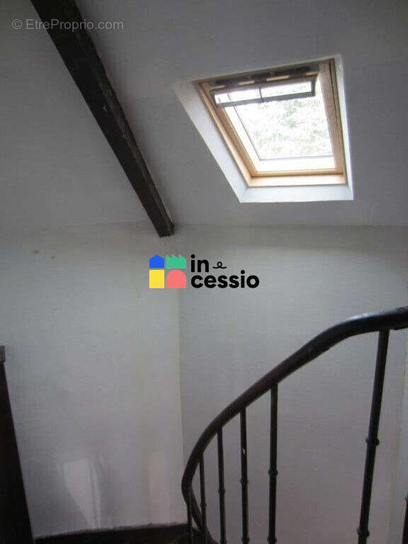 À vendre – immeuble de rapport commerce + habitation - photo 9