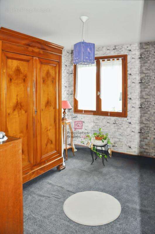 Maison à COSSE-LE-VIVIEN