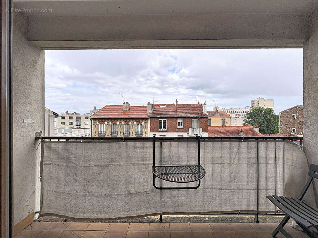 Appartement 4 pièce(s) 73 m2 avec deux balcons au pied du métro L.11 Carnot - photo 9