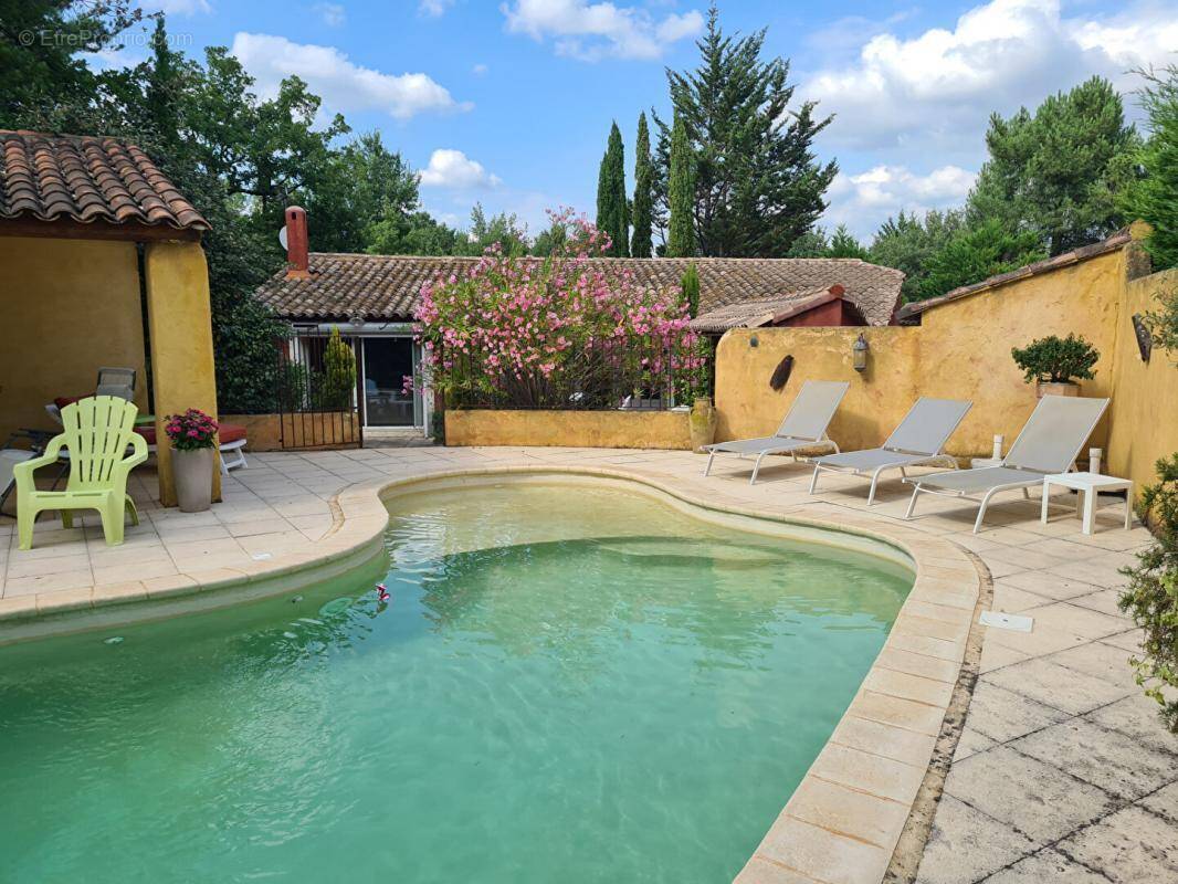 Maison à ROUSSILLON