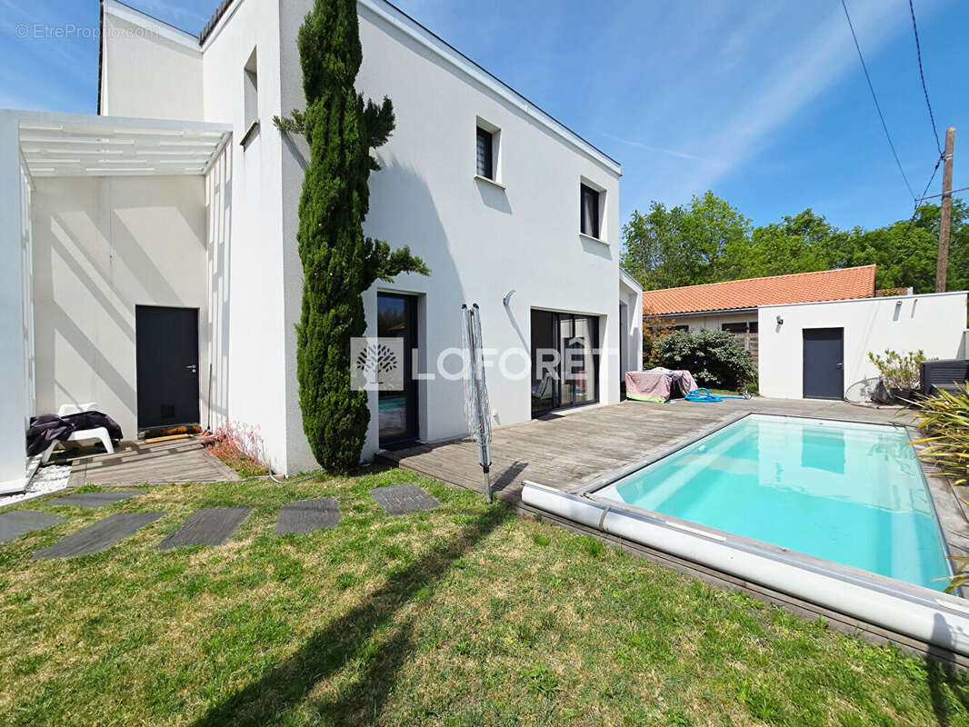 Maison à MERIGNAC