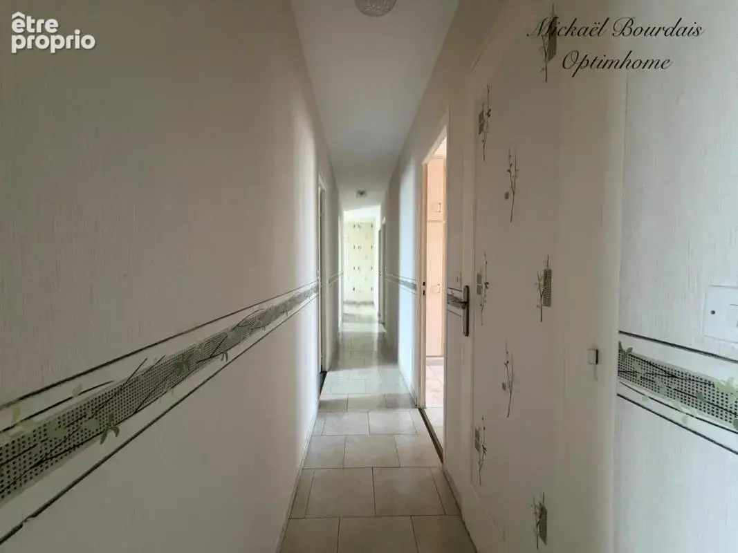 Maison familiale + dépendances – 230 m² – piscine – fort potentiel - photo 13