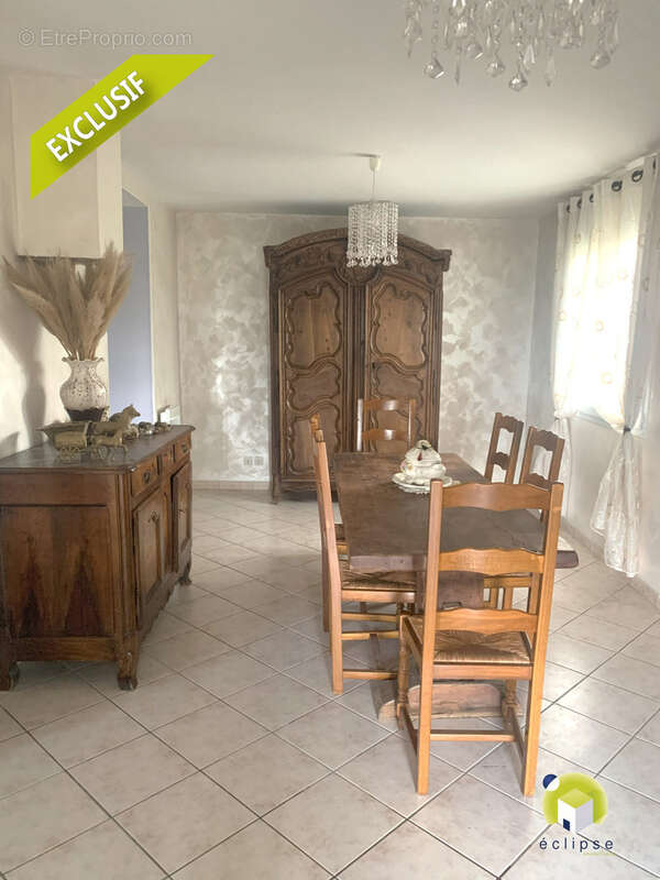 A VENDRE BUELLAS - Maison individuelle d'environ 150 m2 avec piscine - photo 7