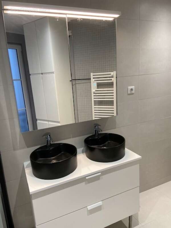 Appartement à vendre 4 pièces PARIS 10EME ARRONDISSEMENT (75) DPE en D - photo 10