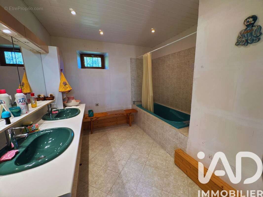 Maison 88 m² à Alligny-Cosne  - photo 9