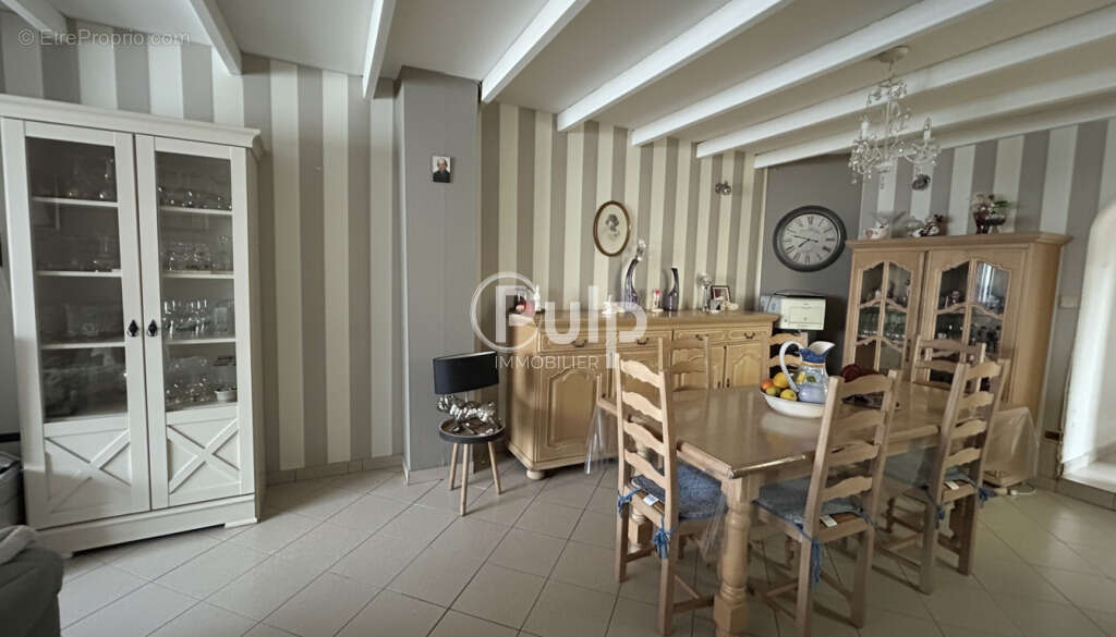 Maison à MONTIGNY-EN-GOHELLE