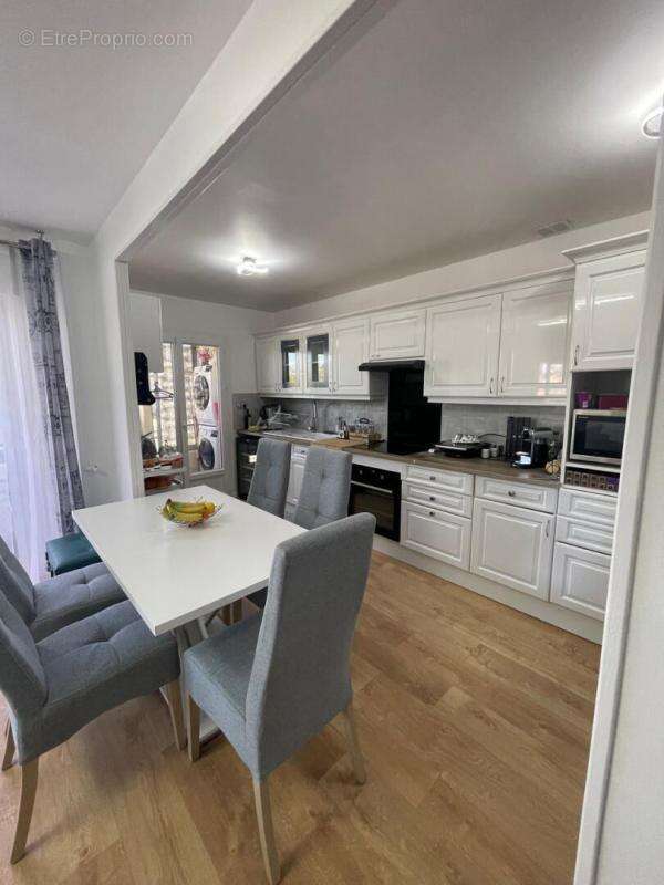 Appartement à MARSEILLE-9E