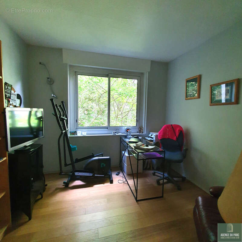 Appartement à VILLE-D'AVRAY