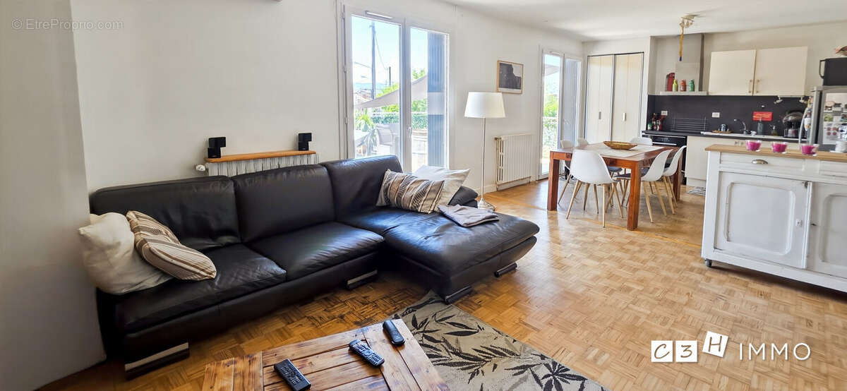 Appartement 211 m² à Cazeres  - photo 7