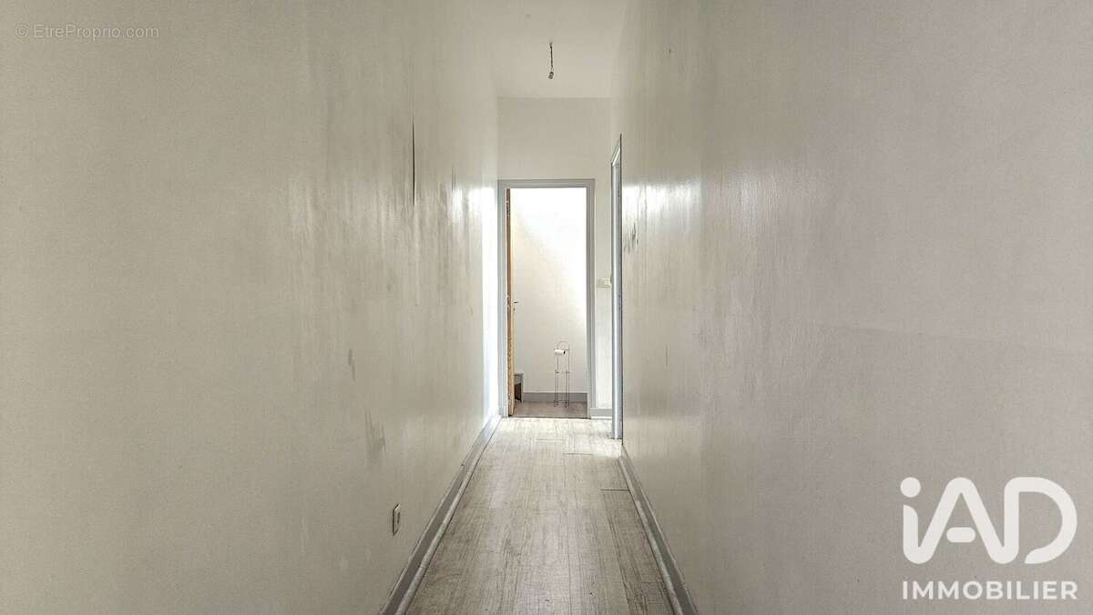 Appartement 206 m² à Maurs  - photo 3