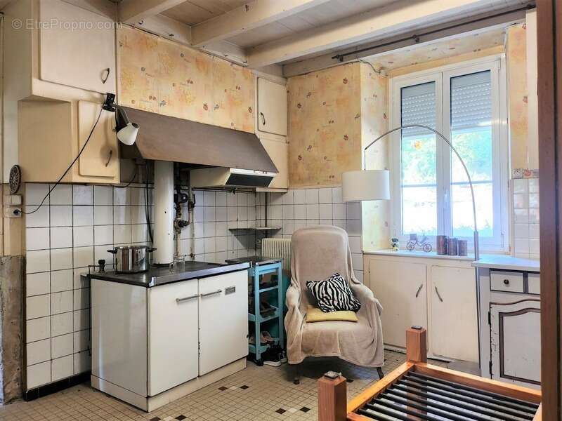 Maison de plain pied à rénover en partie - 3 pièces - avec jardin et dépendances - à MONTAIGU DE QUERCY (82) - photo 12