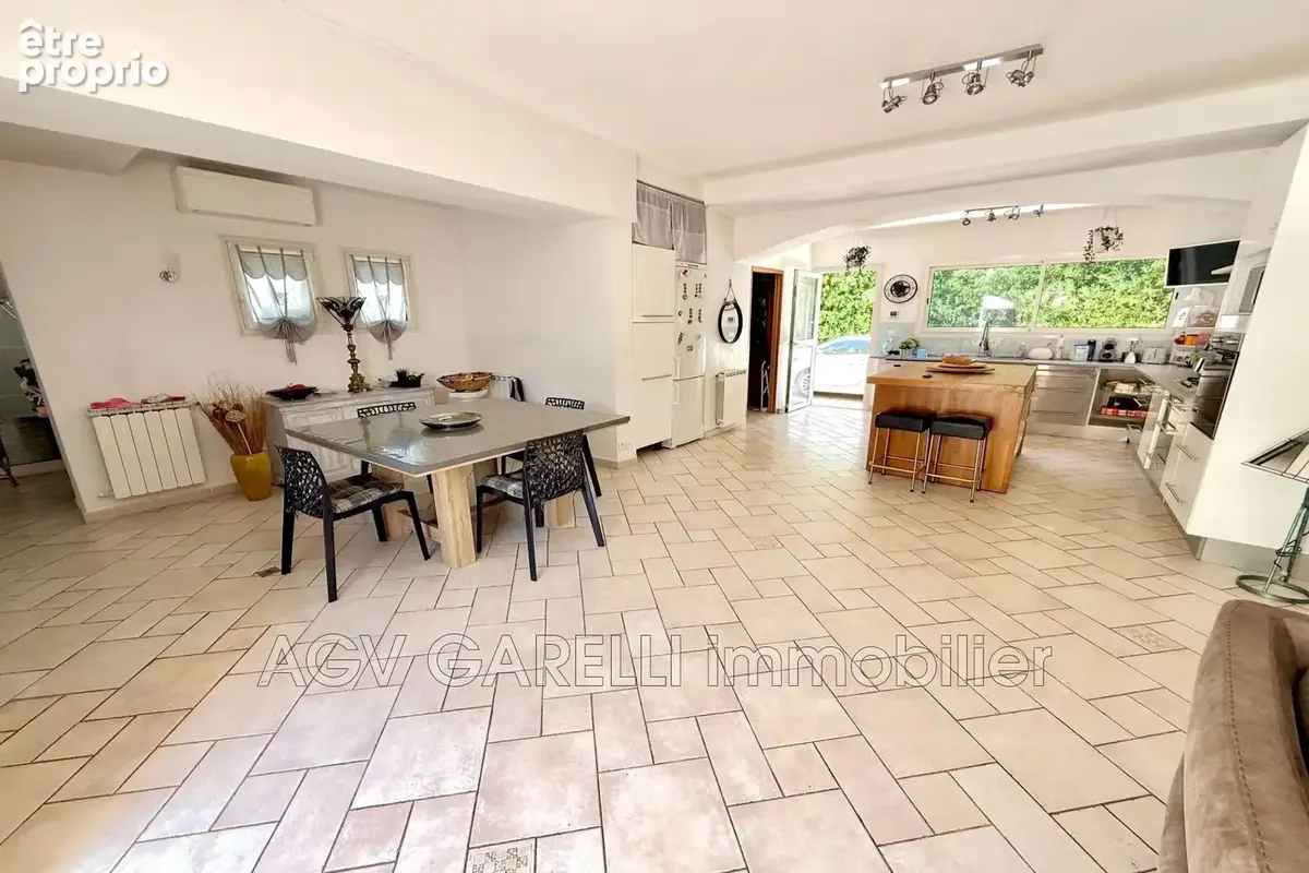 Maison 6 pièces 152 m² à vendre à Toulon (83000) - photo 3