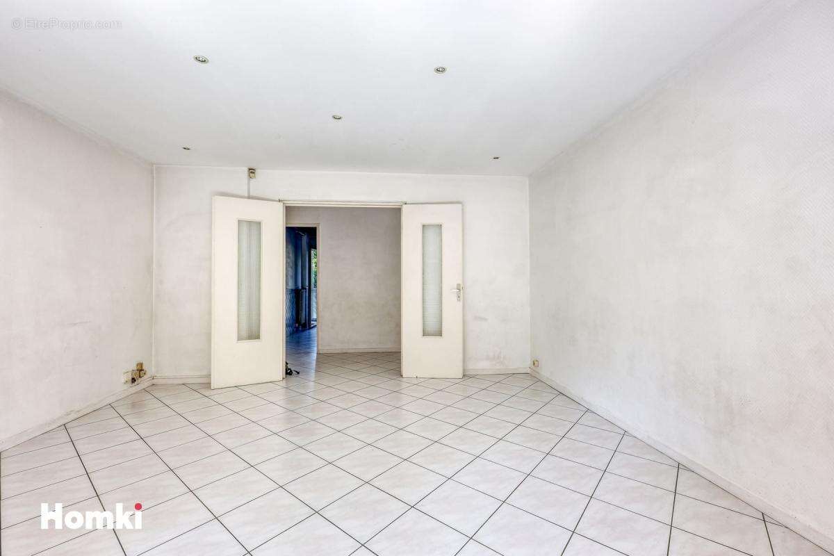 A vendre ! Appartement T3 de 67 m² - terrasse - à Toulon 83000, Avenue Edouard Latil - Aguillon - 83000 Toulon - photo 7