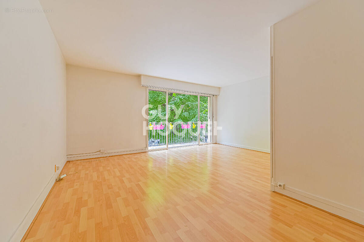 Appartement à PARIS-12E