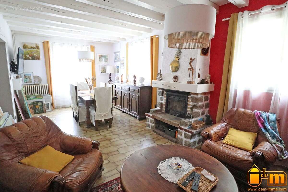 Maison à GUILLERVAL