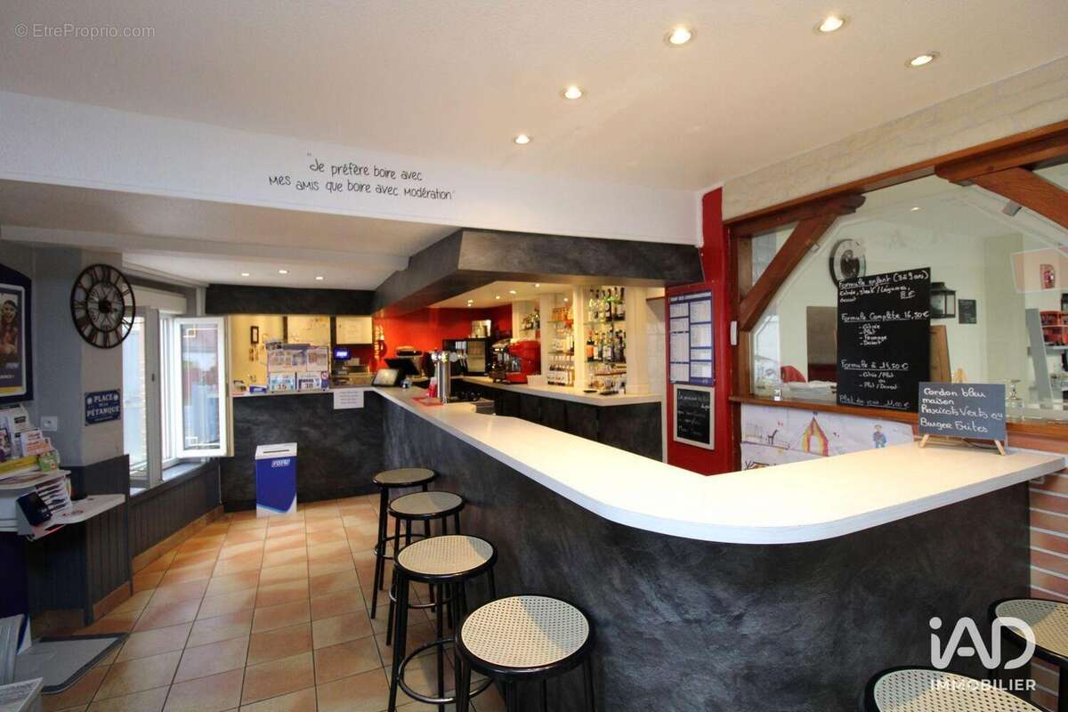 Commerce 135 m² à Herbault  - photo 3