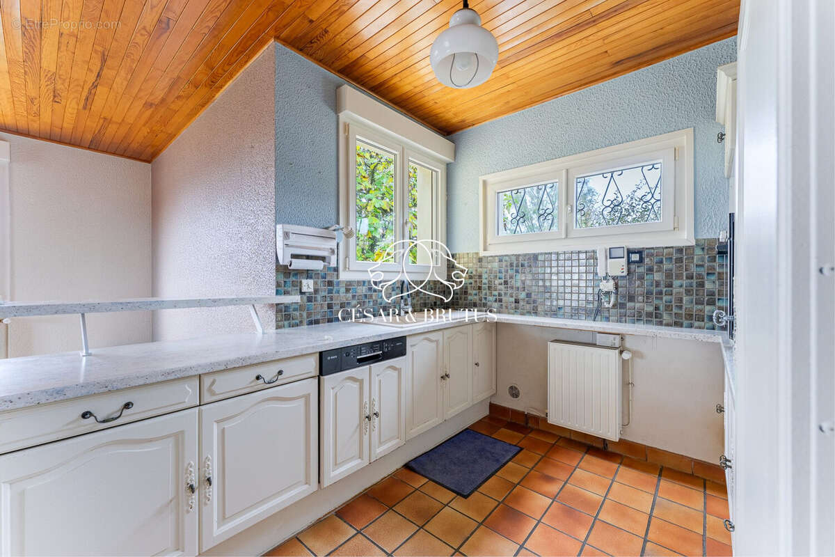 Maison 5 pièces 130 m² à vendre à Bressolles (01360) - photo 6