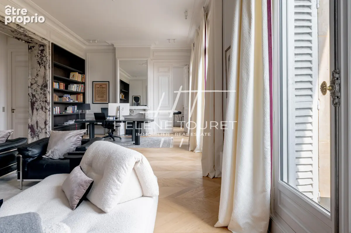 Appartement 161 m² à Paris-6e  - photo 2