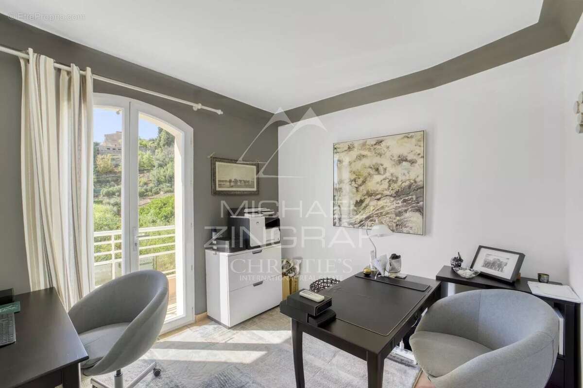 Maison à MANDELIEU-LA-NAPOULE