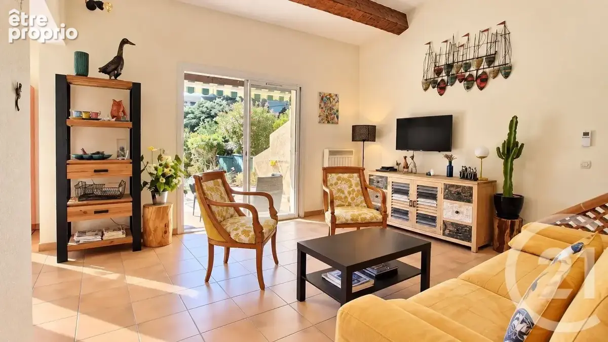 Maison 4 pièces 82 m² à vendre à Le Lavandou (83980) - photo 2