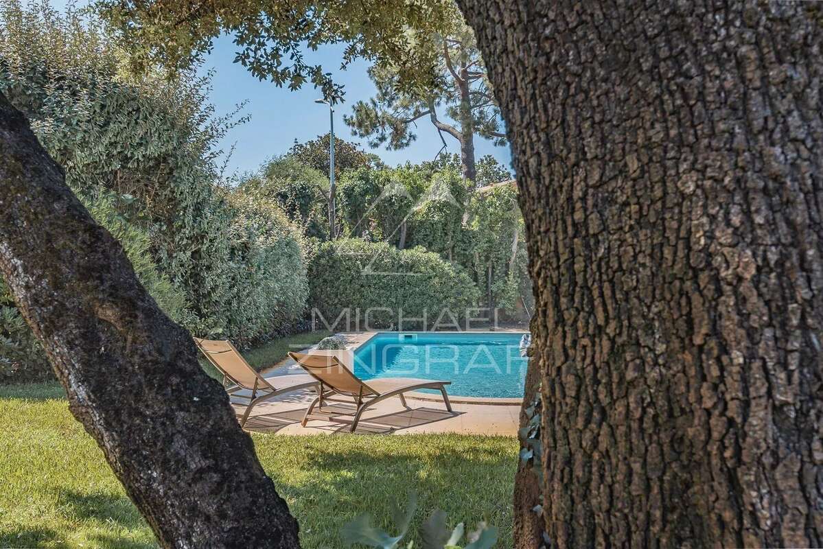 Élégante villa à quelques pas de la plage - photo 3