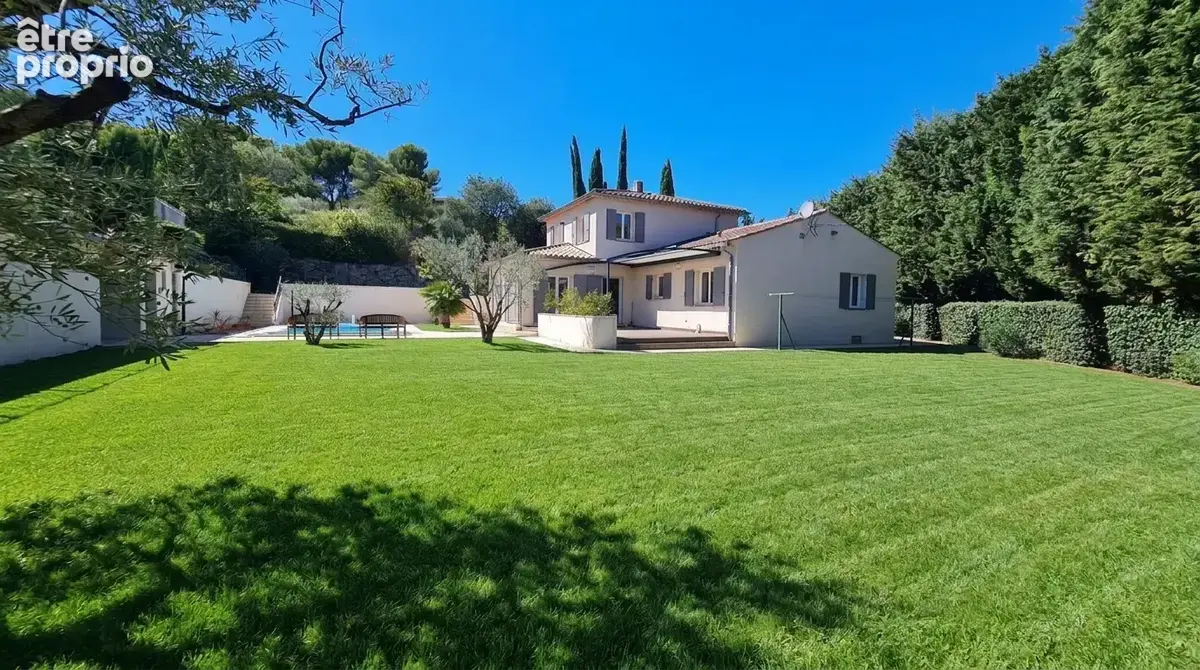 VILLENEUVE-LÈS-AVIGNON   LA MAGNANERAIE  Maison de qualité de 190 m2 avec piscine et terrain de 2 300 m2 - photo 4