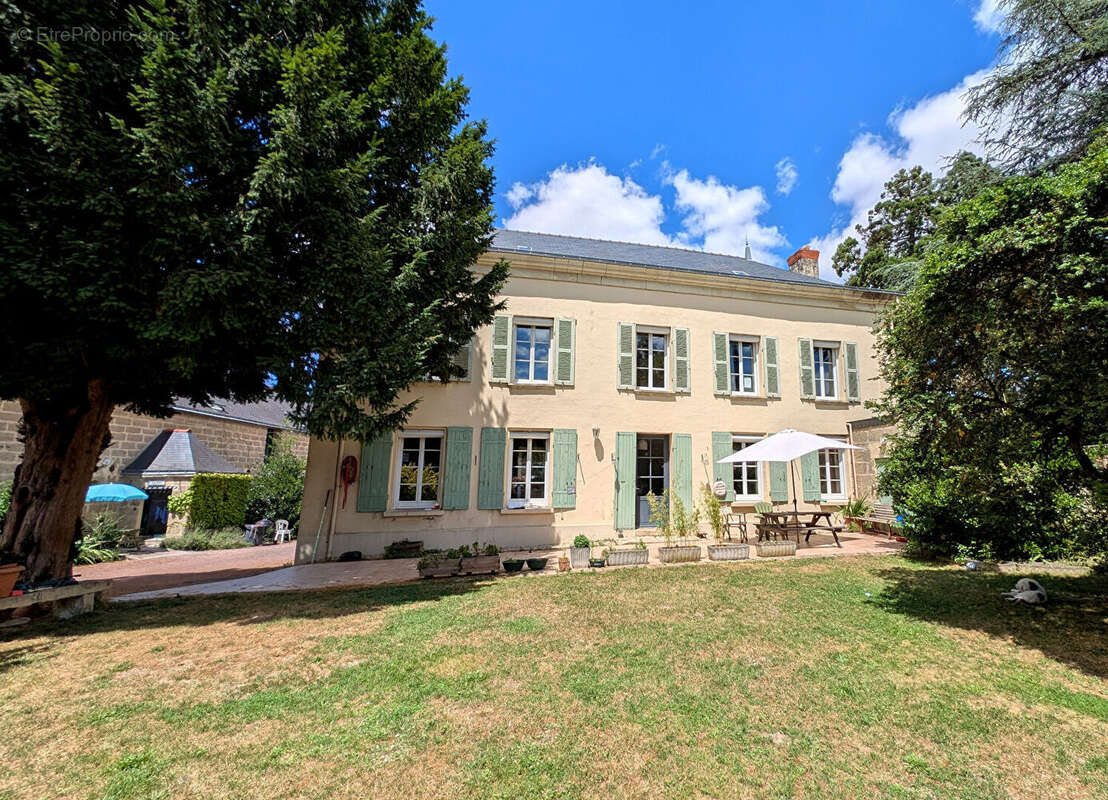 Maison à DOUE-LA-FONTAINE