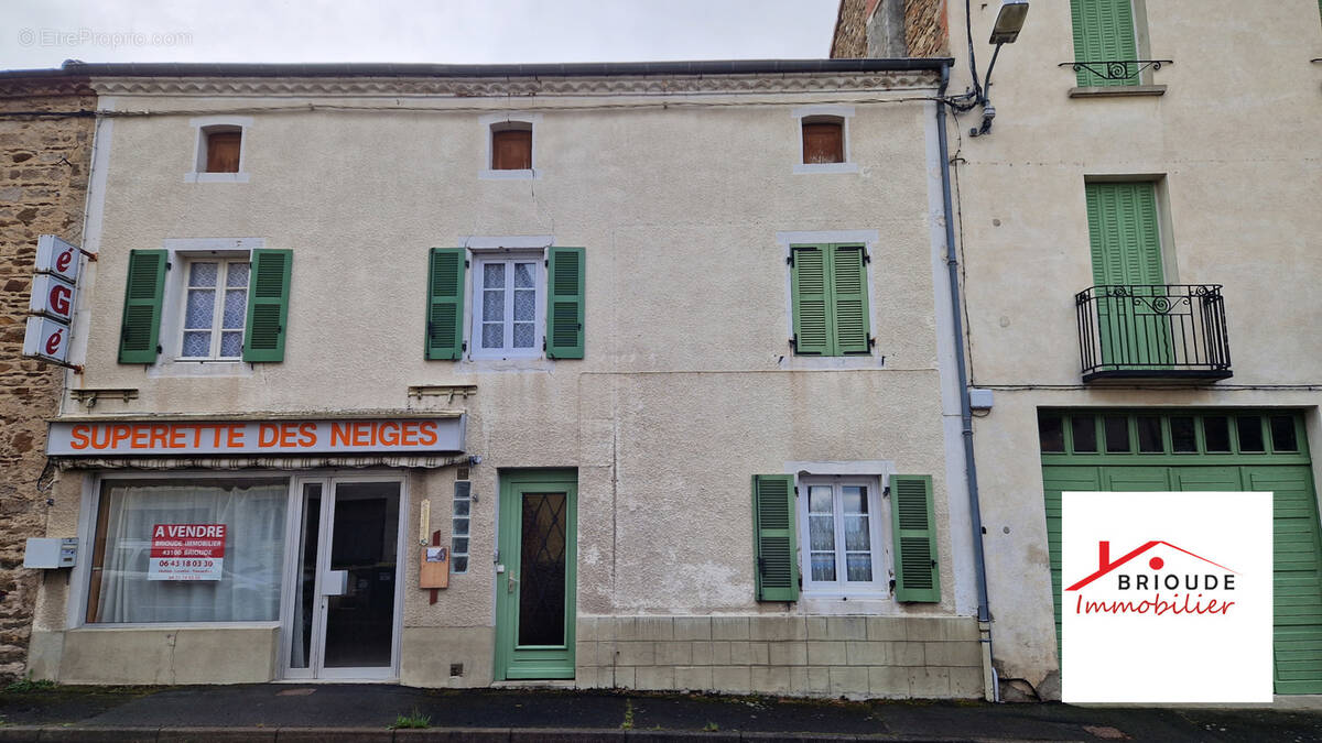 Maison à CHAMPAGNAC-LE-VIEUX