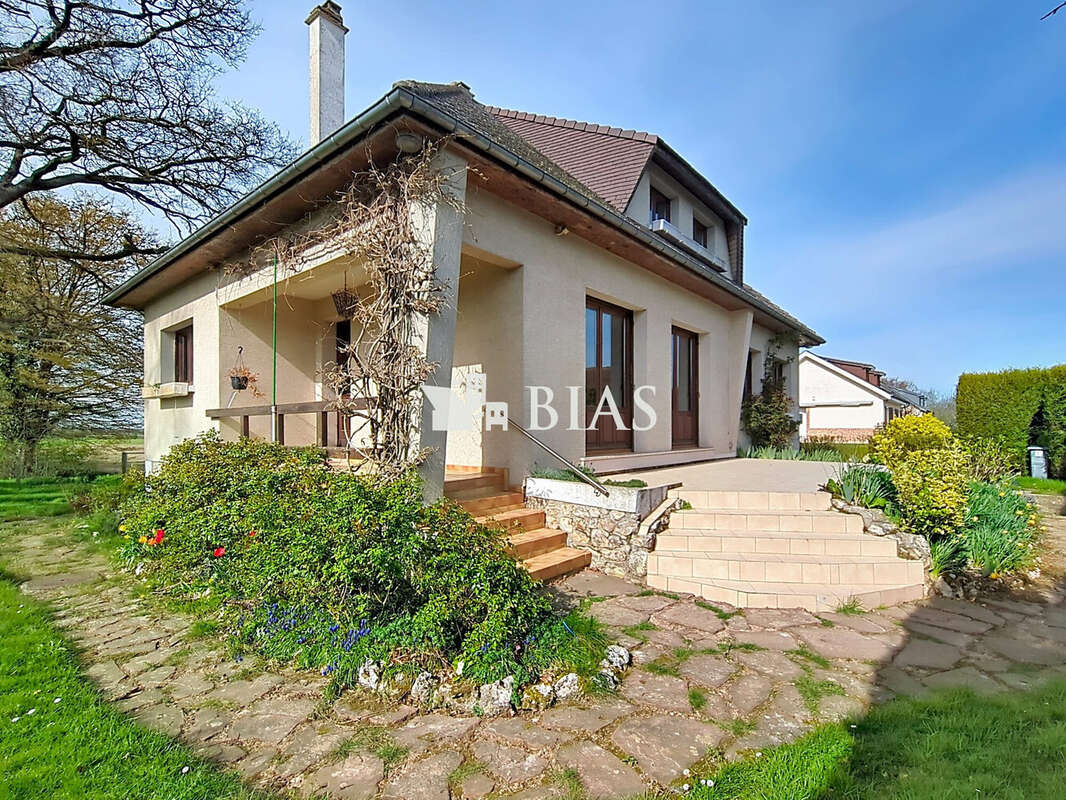 Maison à VOISCREVILLE
