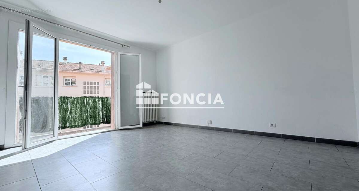Toulon ouest appartement 3 pieces 55m2 dernier etage - photo 2