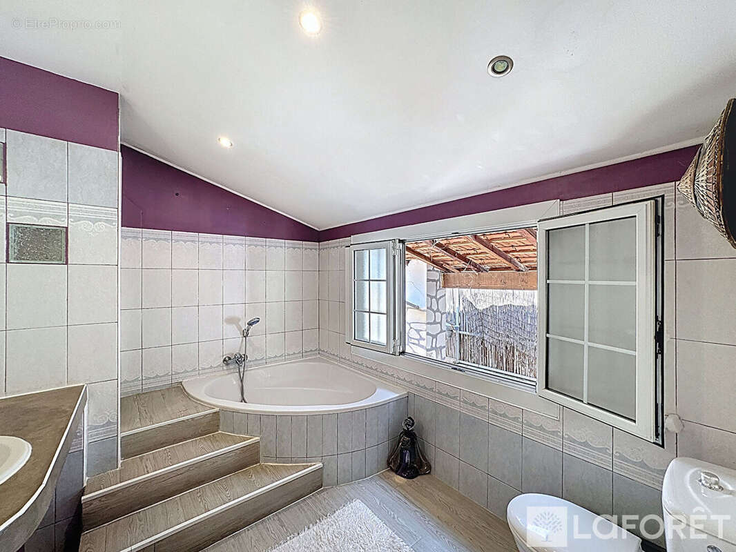 Appartement à ROQUEBRUNE-CAP-MARTIN