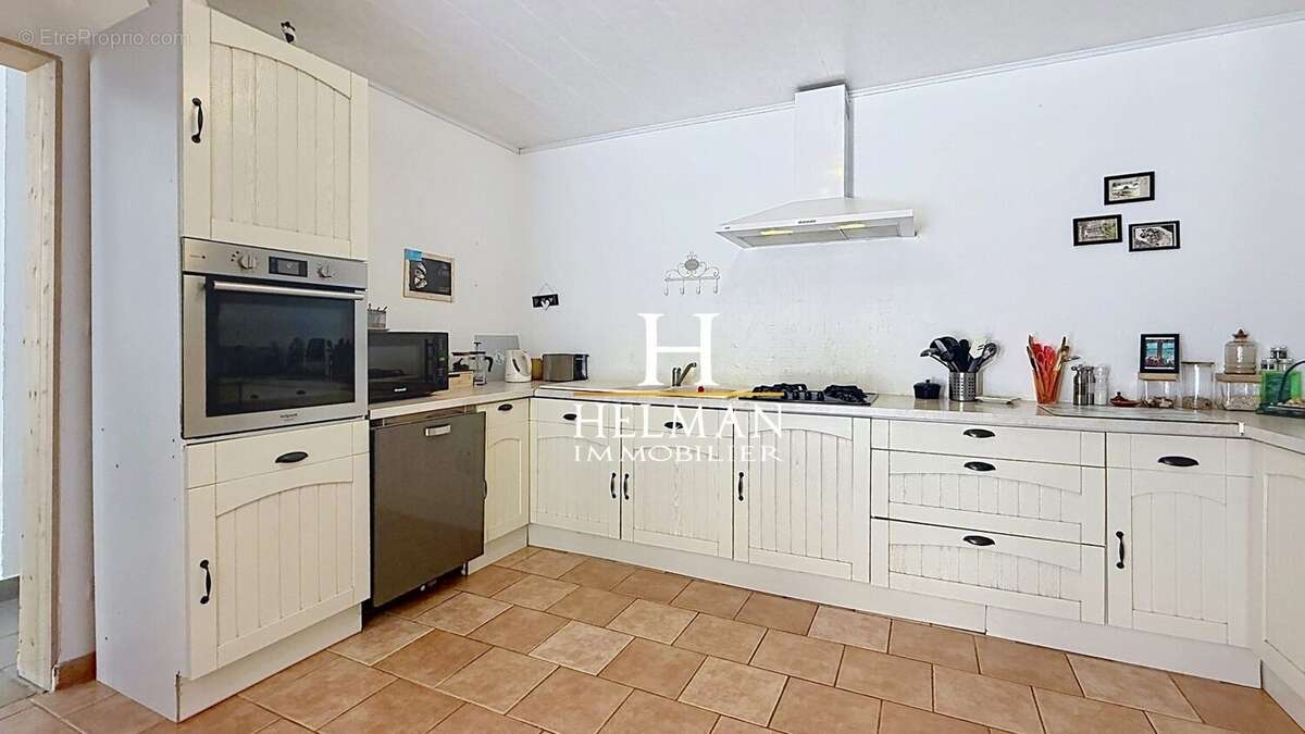 Maison 205 m² à Buysscheure  - photo 4
