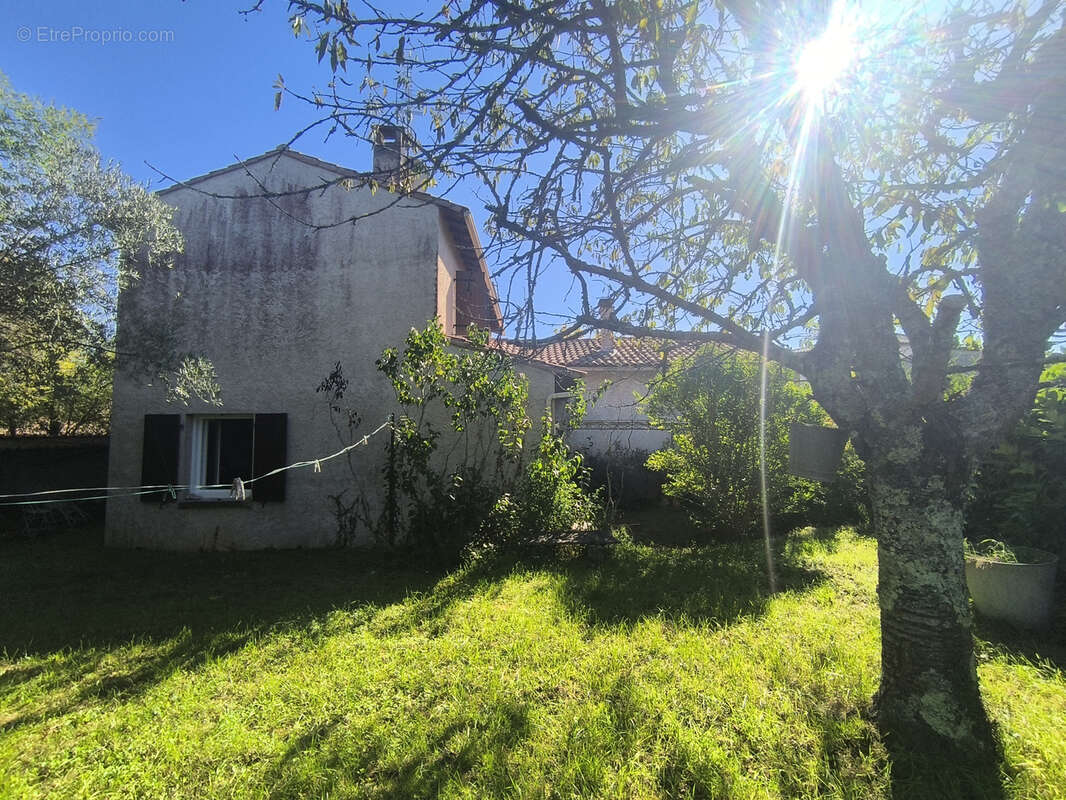 Maison à MORNAC