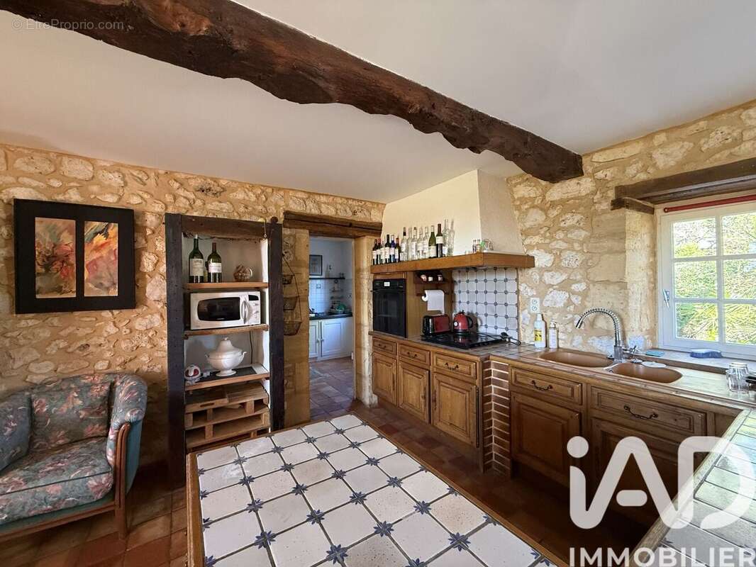 Maison 250 m² à Faurilles  - photo 8