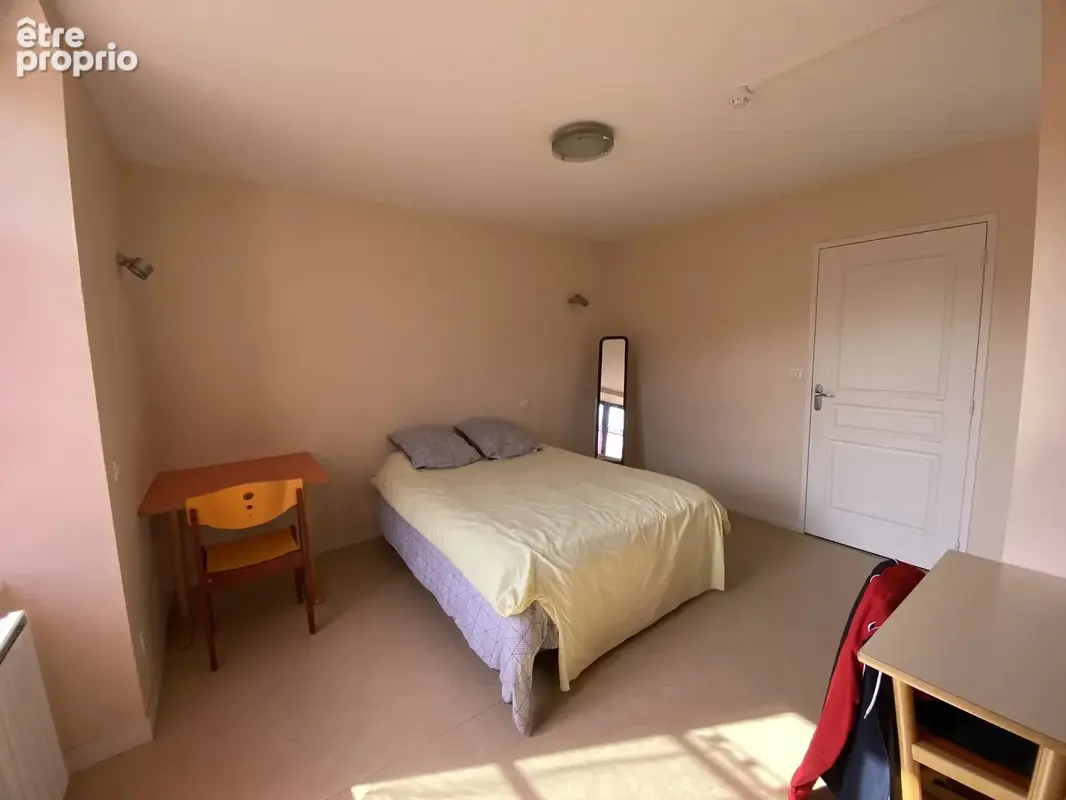 Ensemble immobilier situé dans un secteur tranquille et central - photo 10