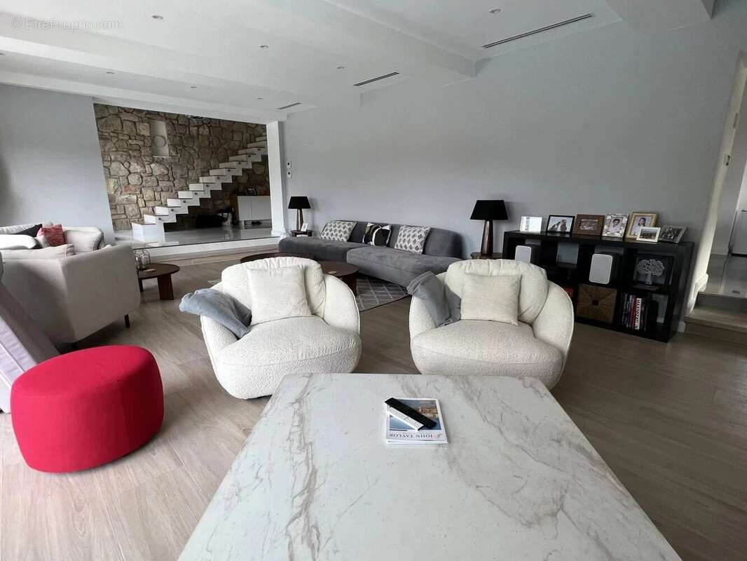 Villa de 6 chambres dans un domaine renommé et sécurisé - photo 10